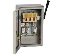 Ящик с рубильником и предохранителем