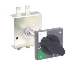 Рукоятка управления силовым коммутационным аппаратом